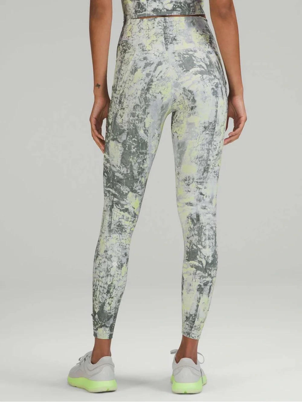 Lululemon Wunder Train High-Rise Tight with Pockets 25